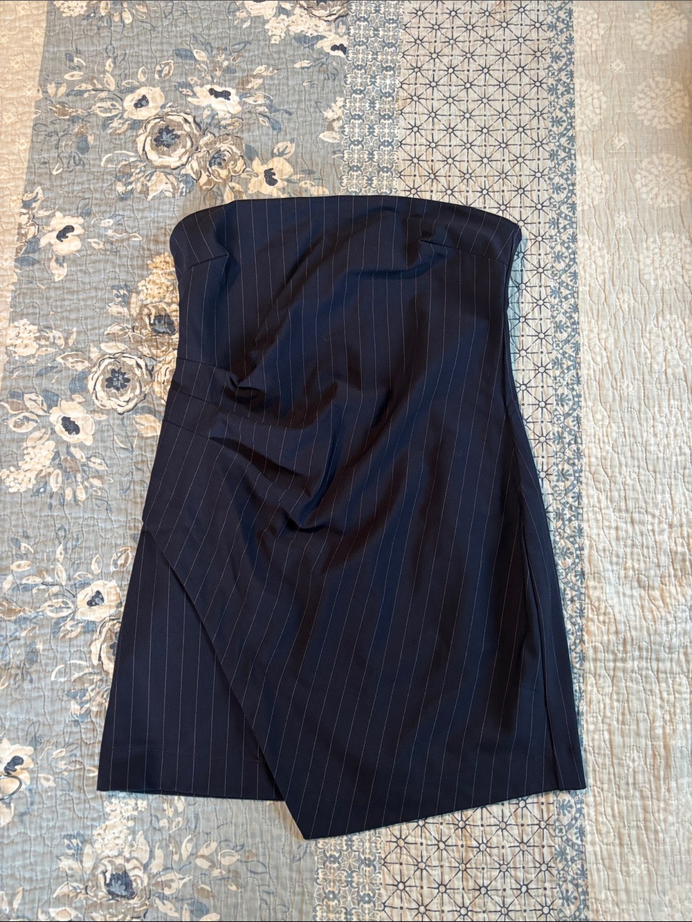 wild fable Navy Pinstripe Strapless Dress size M. Like new.